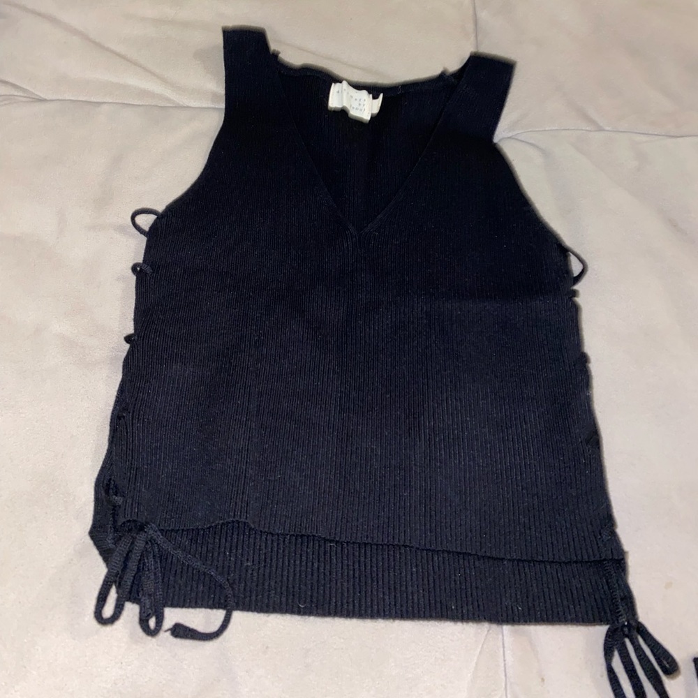 Black V Neck Cropped Tank Top with Lace Up Sides